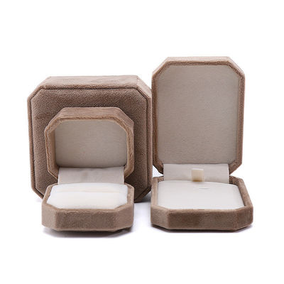 Op maat gemaakte achthoekige vorm Khaki Flannelette Juwelen Pakket voor halsketting Armband Ring