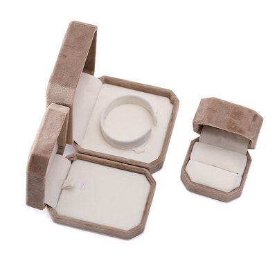 Op maat gemaakte achthoekige vorm Khaki Flannelette Juwelen Pakket voor halsketting Armband Ring