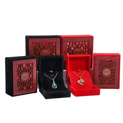 kopen Handgemaakte op maat gemaakte houten sieraden doos voor ringen Armbanden halskettingen opslag online manufacture