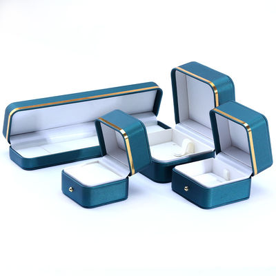 kopen 10*10*5,5 cm handgemaakte luxe lederen sieraden doos voor eind accessoires Made in Hanhong online manufacture