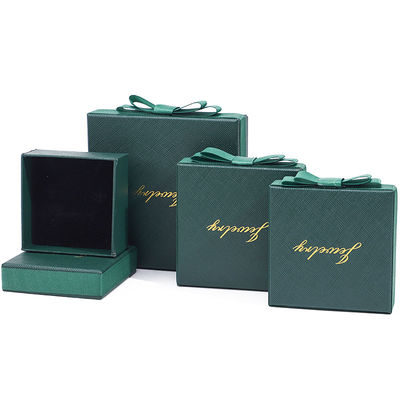 Groene halsketting oorbellen Ring Papier Juwelen Geschenkdoos Op maat Grootte Reghoekige vorm
