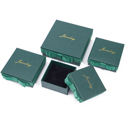 Groene halsketting oorbellen Ring Papier Juwelen Geschenkdoos Op maat Grootte Reghoekige vorm