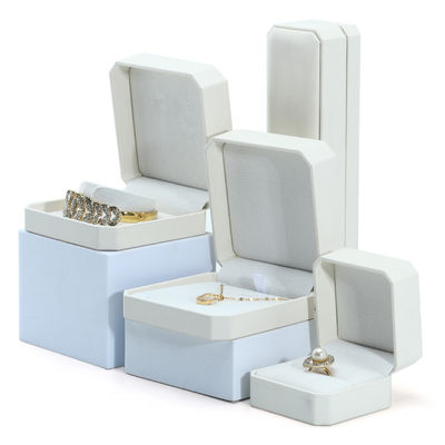 Hanhong sieraden pakket voor oorbellen Armband opslagdoos in wit leer 10*10*5cm