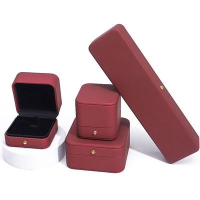 Wind Red Sleek PU Leer Juwelen opslag verpakkingsdoos met gouden knop ornament