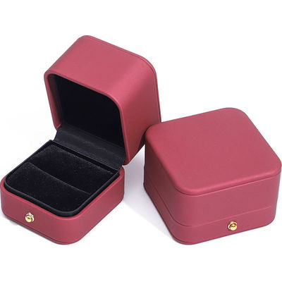 Wind Red Sleek PU Leer Juwelen opslag verpakkingsdoos met gouden knop ornament