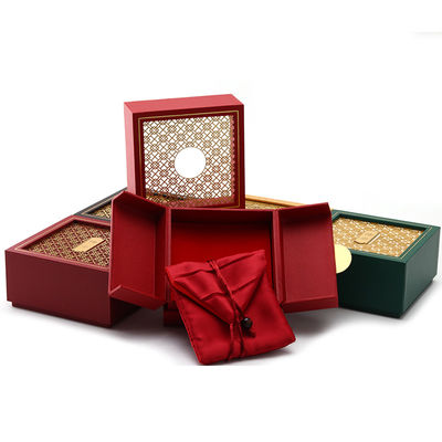 Antieke stijl kartonnen papier sieraden verpakkingsdoos met textuur decoratie