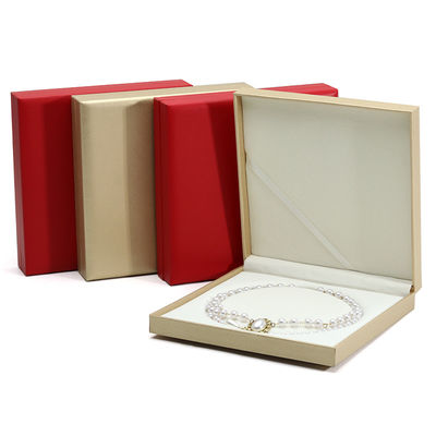 Smaakvolle multifunctioneel PU leer sieraden verpakking organisator voor parel hanger