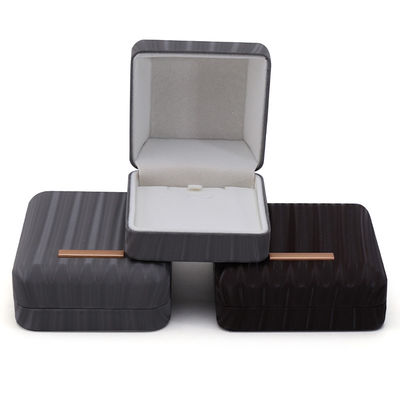 kopen High-End Ray Grain Faux Leer Juwelen Verpakkingsdoos met Gouden Bar Ornament online manufacture