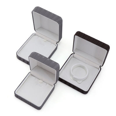 High-End Ray Grain Faux Leer Juwelen Verpakkingsdoos met Gouden Bar Ornament