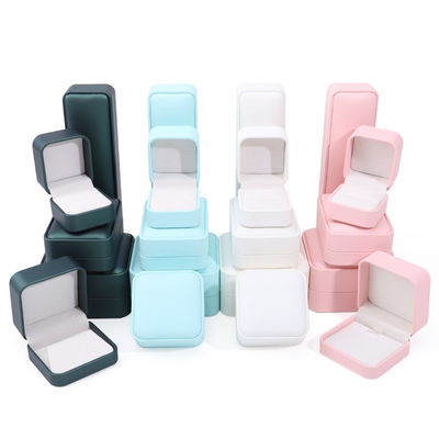 kopen Multi-Color Convex-Roof PU Leer Juwelen opslagdoos Pakket voor Ring Hanger online manufacture