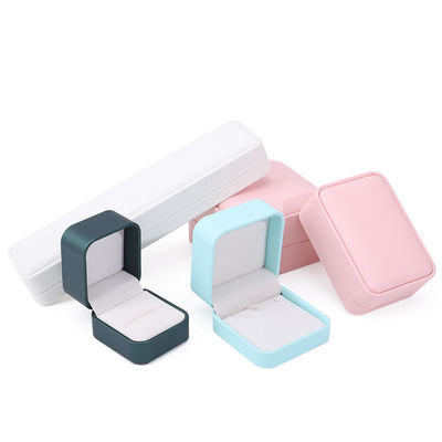 Multi-Color Convex-Roof PU Leer Juwelen opslagdoos Pakket voor Ring Hanger