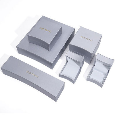Zilveren boogvormige PU-leer sieraden doos Luxe opslagverpakking