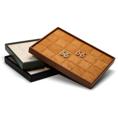 kopen Meerdere compartimenten PU leer sieraden display tray zachte bekleding tentoonstelling rekwisieten online manufacture