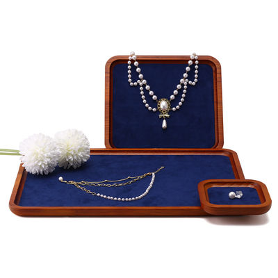 kopen Solid Wood Luxury Jewelry Display Props Navy Super Fiber Lining voor Juwelen Exhibition online manufacture