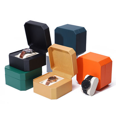 kopen Achthoekige, slanke, luxe, lederen horlogekist met zachte fluwelen bekleding als cadeau. online manufacture