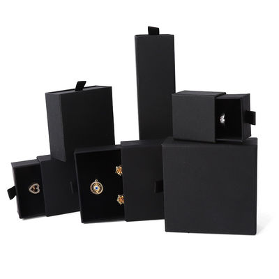 Groothandel Vervaardiging Eco-vriendelijk luxe geschenk Juwelen Doos Gepersonaliseerd Custom logo Ring Halsketting Oorbellen Armband Verpakking Zwart Karton Papier Laaier Juwelen Doos