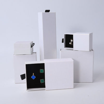 Groothandel Productie Eco-vriendelijk hoogwaardig geschenk Juwelen Doos Gepersonaliseerde Persoonlijke Ring Halsketting Oorbellen Armband Verpakking Wit Karton Papier Drawer Juwelen Doos met logo