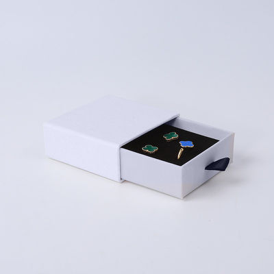 Groothandel Productie Eco-vriendelijk hoogwaardig geschenk Juwelen Doos Gepersonaliseerde Persoonlijke Ring Halsketting Oorbellen Armband Verpakking Wit Karton Papier Drawer Juwelen Doos met logo