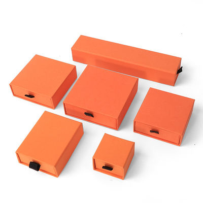 kopen Groothandel Vervaardiging Eco Friendly hoogwaardig cadeau Sieraden Doos Gepersonaliseerde Persoonlijke Ring Halsketting Oorbellen Armband Verpakking Oranje Karton Papier Laaier Sieraden Doos met logo online manufacture