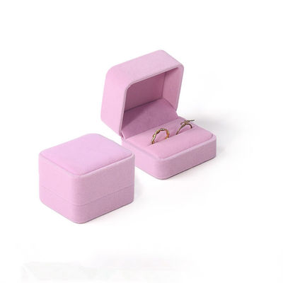 kopen Groothandel Op maat gemaakte luxe juwelen Dubbele ring doos Gepersonaliseerd op maat gemaakt logo Fluweelroze juwelen Verlovingsring Verpakkingsdoos online manufacture