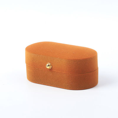 Gepersonaliseerde gepersonaliseerde bruine fluwelen sieraden verpakking voor dubbele ring