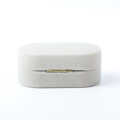 Luxe juwelen doos Gepersonaliseerd Custom Grijze Fluweel Juwelen Verpakking Bruiloft Verloving Dubbele Ring Doos