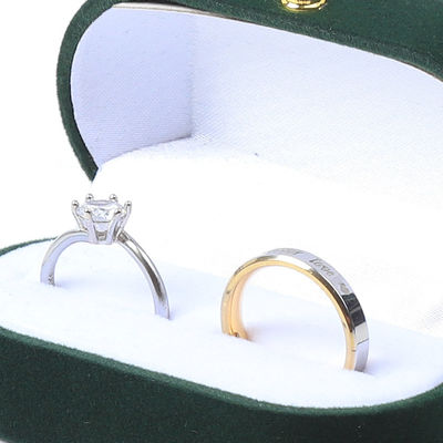 Groothandel Vervaardiging Luxe Juwelen Doos Gepersonaliseerd Custom Groen Fluwelen Juwelen Verpakking Bruiloft Verloving Dubbele Ring Doos Met Logo