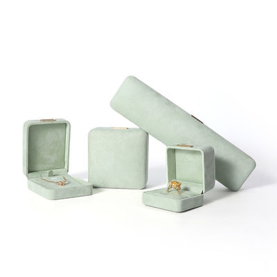 Hoogwaardige luxe lichtgroene flanellen fluwelen sieradendoos voor armband, ketting, ring, oorbel