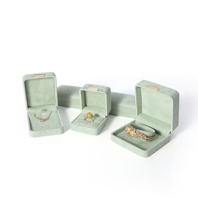 Hoogwaardige luxe lichtgroene flanellen fluwelen sieradendoos voor armband, ketting, ring, oorbel