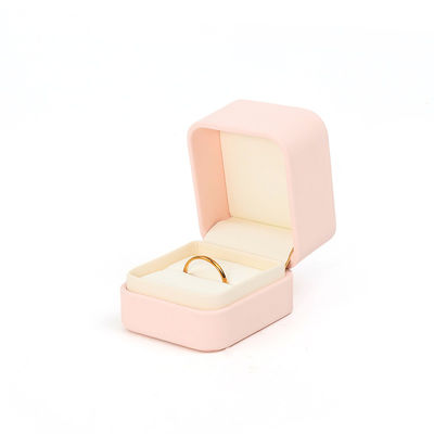 Aanpasbare Premium Roze Leren Sieradendoos Voor Ringen Opslag