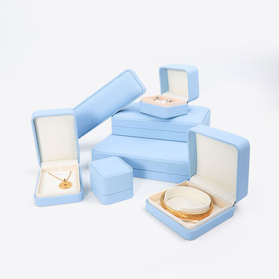 Lichtblauwe leren sieradendoos voor grote sieradenset ketting armband oorbellen ring verpakking