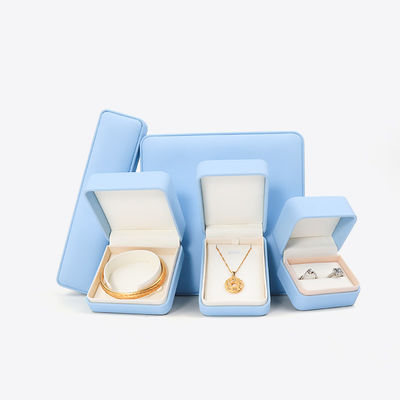 Lichtblauwe leren sieradendoos voor grote sieradenset ketting armband oorbellen ring verpakking