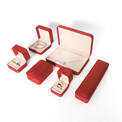 3D-printen Premium rode sieraden doos Verpakking voor grote halsketting Armband Ohrringe Ring Set