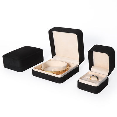 Hign End Big Jewelry Set Halsketting Armband Oorbellen Ring Verpakking Handgemaakte Vierkante Fluweel Zwarte Juwelen Doos Met Logo