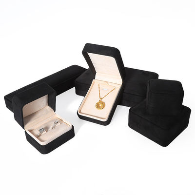 Hign End Big Jewelry Set Halsketting Armband Oorbellen Ring Verpakking Handgemaakte Vierkante Fluweel Zwarte Juwelen Doos Met Logo