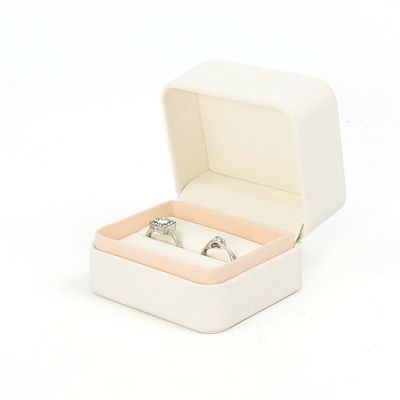 Handgemaakte vierkante wit leer sieraden verpakkingsdoos Custom luxe grote sieraden set doos voor halsketting armband oorbellen ring verpakking