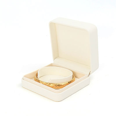 Handgemaakte vierkante wit leer sieraden verpakkingsdoos Custom luxe grote sieraden set doos voor halsketting armband oorbellen ring verpakking