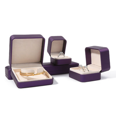 Hoogwaardige sieraden verpakkingsdoos Custom luxe grote sieraden set doos halsketting armband oorbellen ring verpakking handgemaakte vierkant paarse leder sieraden doos met logo