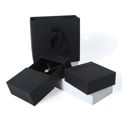 kopen China productie groothandel hoge kwaliteit Ketting Oorbel Armband ring doos Sieraden verpakking Gepersonaliseerde Custom Milieuvriendelijk Karton Papier zwart Lade Sieraden Doos met logo online manufacture