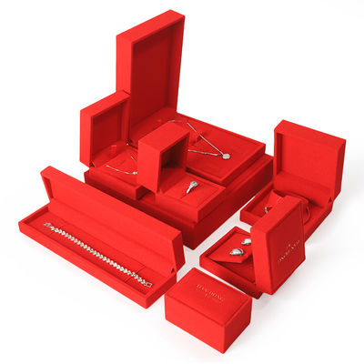 High-end fluweel vierkant rode sieraden doos voor armband halsketting ring verpakking