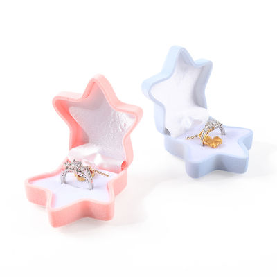 OEM gepersonaliseerde flip zeesterren fluwelen ring doos juwelen verpakking met logo