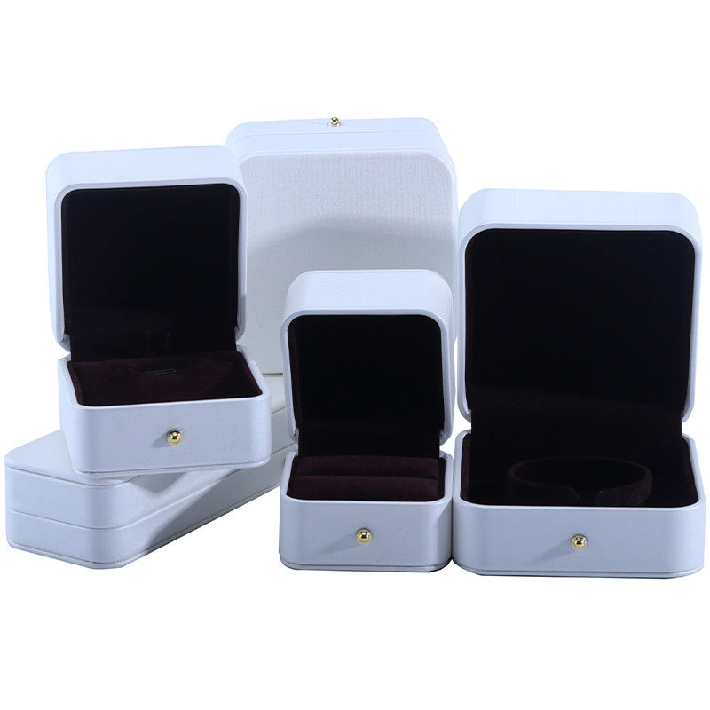 Wit PU leer sieraden verpakkingsdoos voor trouwhalsketting oorbellen Ring 9,5*9,5*6cm