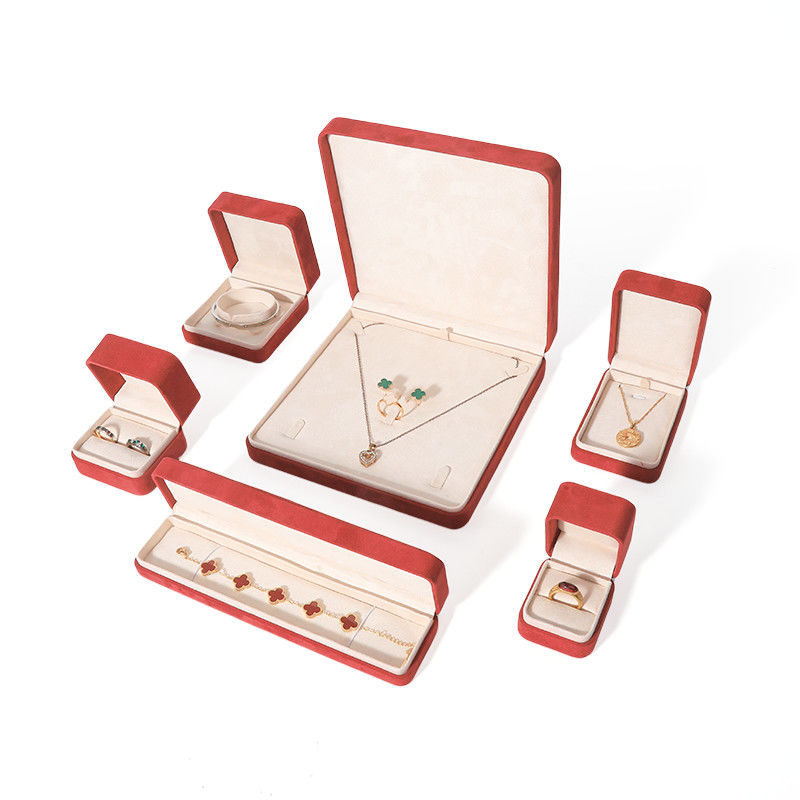 3D-printen Premium rode sieraden doos Verpakking voor grote halsketting Armband Ohrringe Ring Set