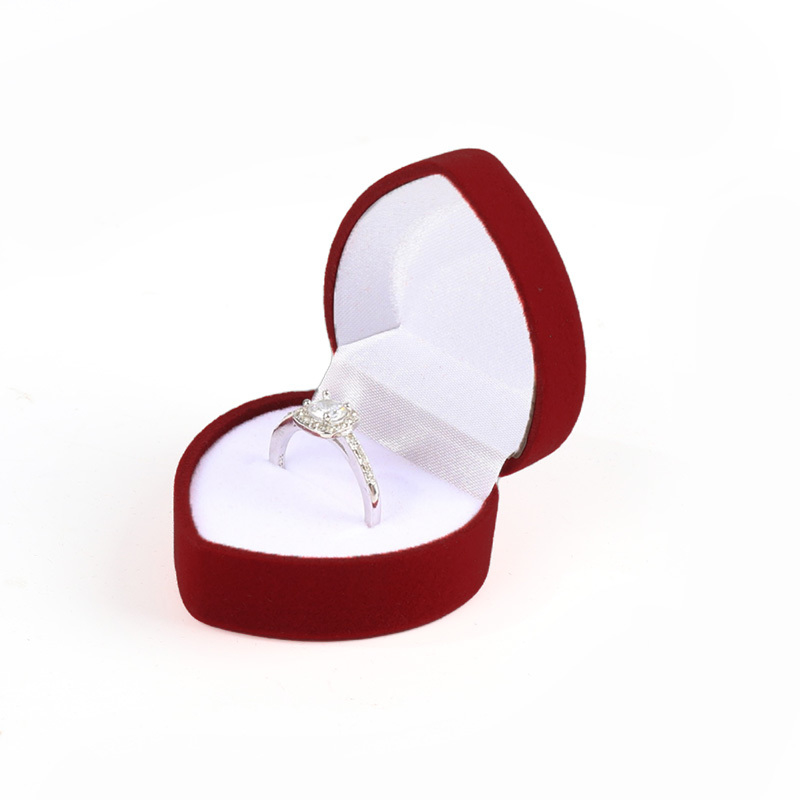 Aanpasbaar hign einde hartvormige fluweel rode sieraden ring doos voor Valentijnsdag
