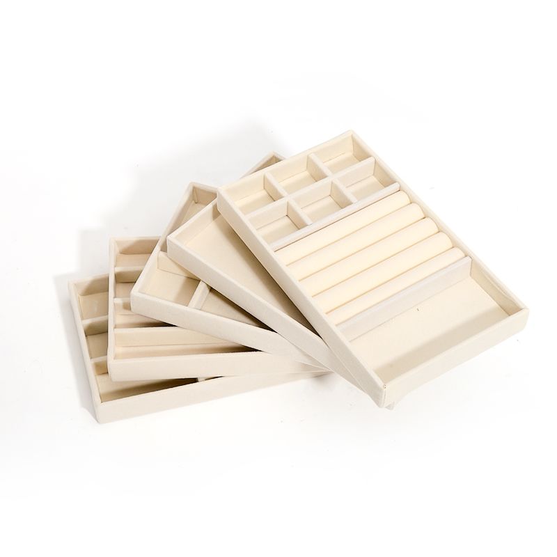aanpasbaar Luxe beige fluweel juwelenbakken OEM juwelenbakken display voor ring armband halsketting