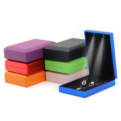 Hanhong Custom Logo Spray Paint Juwelen Verpakkingsdoos voor oorbellen Halsketting Ring LED Set