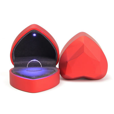LED hartvormige rode edelsteencassette het ultieme juwelenpakket voor uw eindcollectie