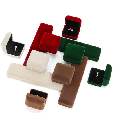 Gepersonaliseerde velvet sieraden doos voor het opslaan en beschermen van sieraden collectie