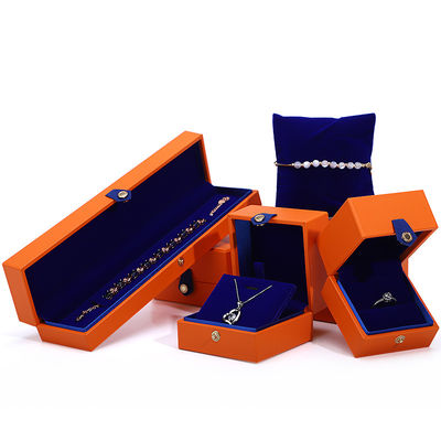 Gepersonaliseerd juwelen pakket Velvet doos met logo en zijde scherm printing