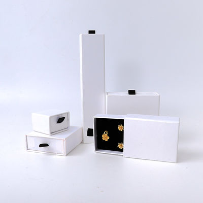 Groothandel Productie Eco-vriendelijk hoogwaardig geschenk Juwelen Doos Gepersonaliseerde Persoonlijke Ring Halsketting Oorbellen Armband Verpakking Wit Karton Papier Drawer Juwelen Doos met logo